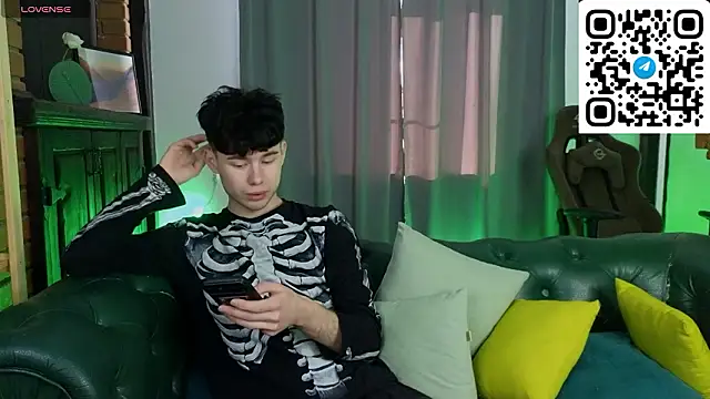 Cute Mike online show from February 27, 2026, 6:02 am