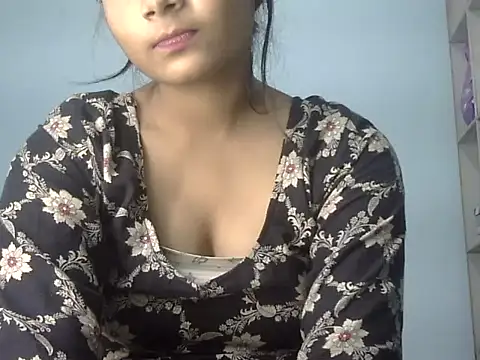 Joya 7 online show from October 31, 2025, 4:20 am