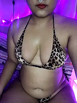 Snapshot of Curvy_Navya chatting on October 20, 2025, 9:15 pm Curvy Navya online show from October 20, 2025, 9:15 pm