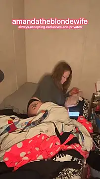 Snapshot of amandatheblondewife chatting on March 5, 2026, 5:59 am amandatheblondewife online show from March 5, 2026, 5:59 am