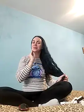 Snapshot of Stefaniyaxq chatting on November 20, 2025, 8:48 am Stefaniyaxq online show from November 20, 2025, 8:48 am