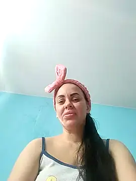 Snapshot of Stefaniyaxq chatting on November 14, 2025, 10:52 am Stefaniyaxq online show from November 14, 2025, 10:52 am