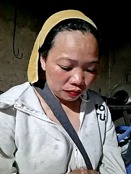 miomio-12 online show from December 21, 2025, 12:18 pm