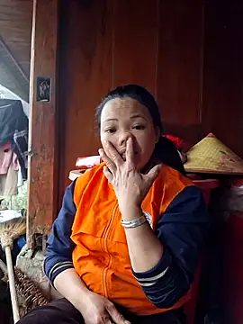 miomio-12 online show from February 25, 2026, 12:55 am