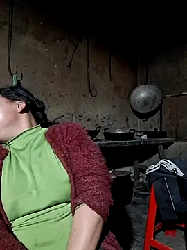 miomio-12 online show from February 23, 2026, 1:33 pm