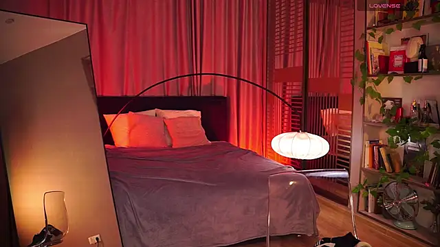 YokoKoko  online show from December 16, 2025, 5:33 am