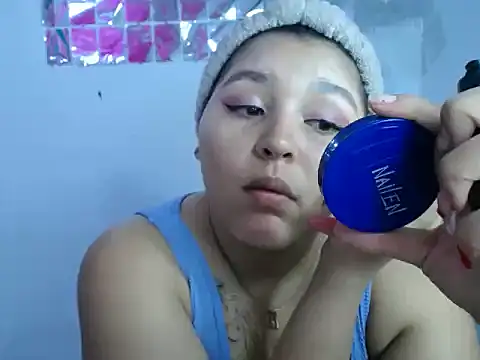 Gaby22d online show from November 19, 2025, 1:55 pm