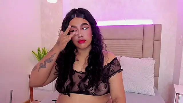 CatalinaCoopper online show from December 4, 2025, 4:33 am