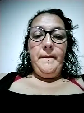 Snapshot of -saraqueen- chatting on November 6, 2025, 4:49 am -saraqueen- online show from November 6, 2025, 4:49 am