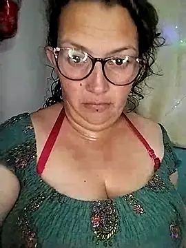 Snapshot of -saraqueen- chatting on November 23, 2025, 5:17 am -saraqueen- online show from November 23, 2025, 5:17 am