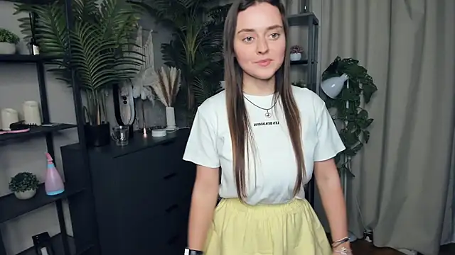 Snapshot of ThelmaJusto chatting on October 18, 2025, 3:47 pm ThelmaJusto online show from October 18, 2025, 3:47 pm