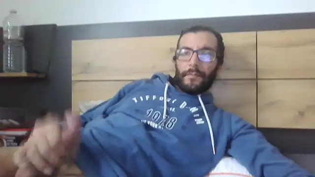 Snapshot of Arbneh69 chatting on October 7, 2025, 3:24 pm Arbneh69 online show from October 7, 2025, 3:24 pm