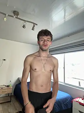 noah red online show from October 12, 2025, 2:51 pm