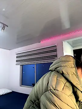 noah red online show from October 10, 2025, 1:50 am