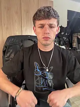 noah red online show from October 8, 2025, 7:47 pm