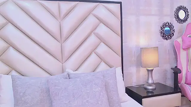 Snapshot of CristalShayy chatting on February 20, 2026, 11:45 am CristalShayy online show from February 20, 2026, 11:45 am