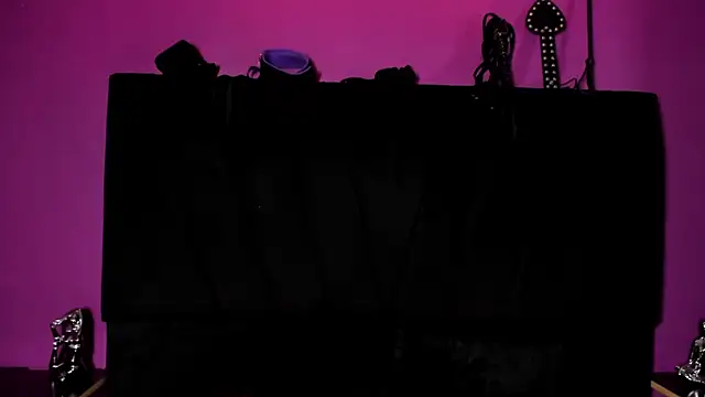 Snapshot of SabbathSinclair chatting on October 10, 2025, 11:44 am SabbathSinclair online show from October 10, 2025, 11:44 am