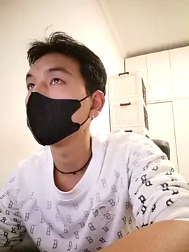 xqcbb 10 online show from October 13, 2025, 5:03 pm