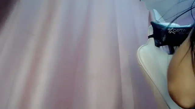 cielooo  online show from April 5, 2026, 3:35 am