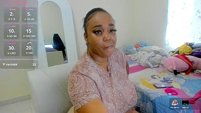 Paulastone24 online show from November 3, 2025, 10:02 pm