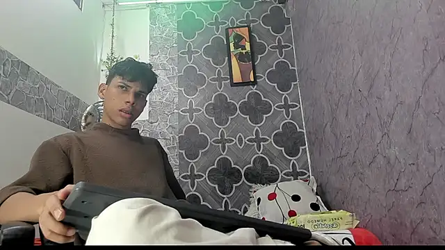 sexyboys cutex18 online show from March 7, 2026, 12:28 am