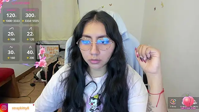 LoveLyy- online show from November 20, 2025, 1:34 pm