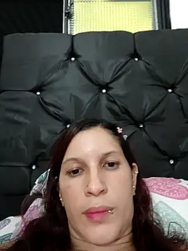 Snapshot of Mariana08andDiego chatting on November 22, 2025, 1:26 am Mariana08andDiego online show from November 22, 2025, 1:26 am