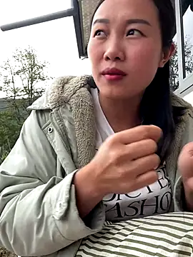 Pii x online show from November 7, 2025, 1:43 am