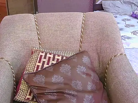 cute zaraa online show from December 17, 2025, 5:23 am