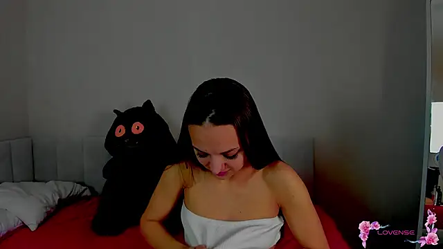 Snapshot of Mili_Milash chatting on March 21, 2026, 11:03 am Mili Milash online show from March 21, 2026, 11:03 am