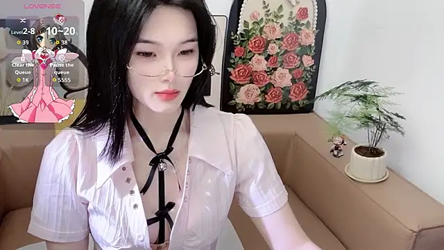 Snapshot of T-TeaR chatting on May 23, 2026, 1:48 am T-TeaR online show from May 23, 2026, 1:48 am