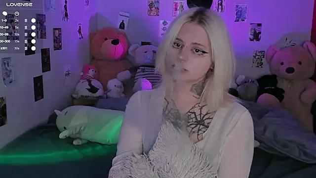 Snapshot of bixxxiz chatting on November 19, 2025, 11:10 am bixxxiz online show from November 19, 2025, 11:10 am