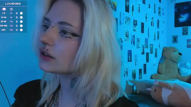 Snapshot of bixxxiz chatting on December 5, 2025, 11:53 am bixxxiz online show from December 5, 2025, 11:53 am