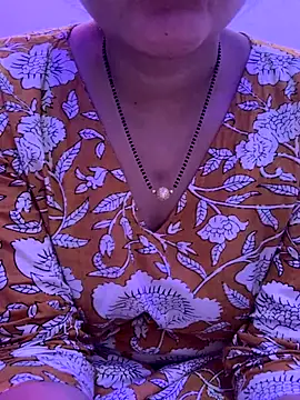 Snapshot of bindiyarani01 chatting on October 5, 2025, 1:35 pm bindiyarani01 online show from October 5, 2025, 1:35 pm