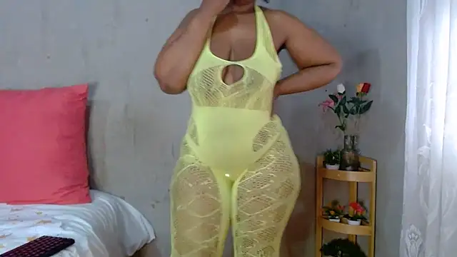 Snapshot of Bigboobsbooty chatting on July 17, 2026, 12:24 pm Bigboobsbooty online show from July 17, 2026, 12:24 pm
