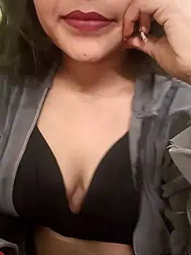 Snapshot of Beautiful_Eye chatting on January 15, 2026, 6:00 pm Beautiful Eye online show from January 15, 2026, 6:00 pm