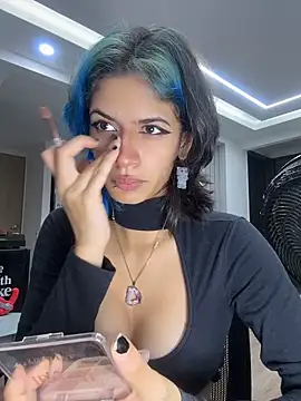 sukulaurens online show from April 22, 2026, 12:17 am