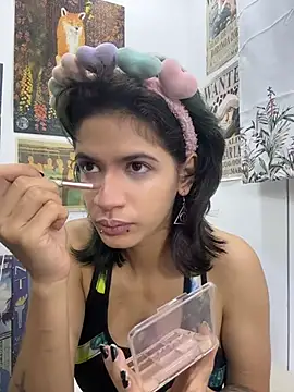 Snapshot of sukulaurens chatting on June 7, 2026, 5:56 am sukulaurens online show from June 7, 2026, 5:56 am