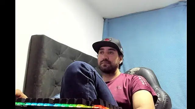 Snapshot of coolfriki chatting on January 12, 2026, 2:51 am coolfriki online show from January 12, 2026, 2:51 am