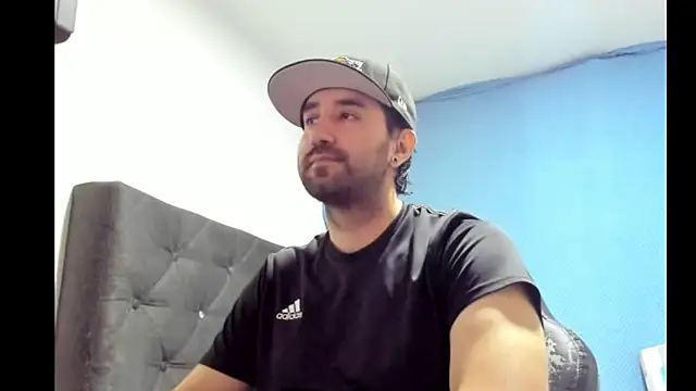 Snapshot of coolfriki chatting on January 10, 2026, 3:57 am coolfriki online show from January 10, 2026, 3:57 am