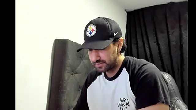 Snapshot of coolfriki chatting on January 8, 2026, 5:13 am coolfriki online show from January 8, 2026, 5:13 am