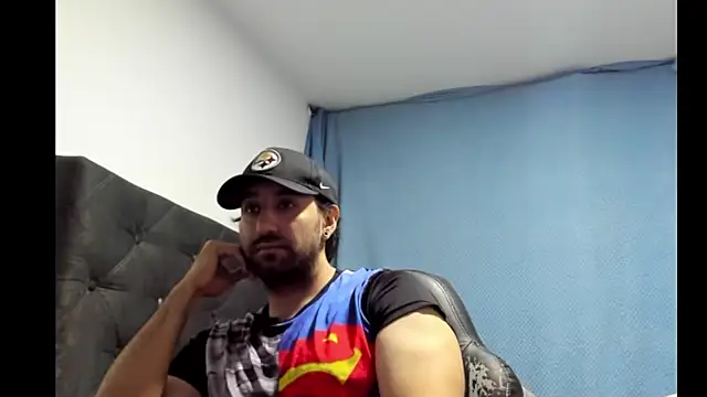 Snapshot of coolfriki chatting on January 9, 2026, 4:30 am coolfriki online show from January 9, 2026, 4:30 am