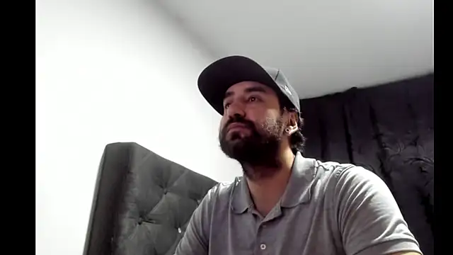 Snapshot of coolfriki chatting on January 6, 2026, 2:26 am coolfriki online show from January 6, 2026, 2:26 am