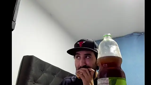 Snapshot of coolfriki chatting on January 15, 2026, 5:00 am coolfriki online show from January 15, 2026, 5:00 am