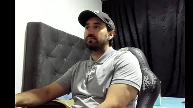 Snapshot of coolfriki chatting on January 16, 2026, 2:04 am coolfriki online show from January 16, 2026, 2:04 am