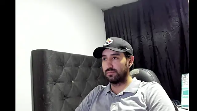 coolfriki online show from December 1, 2025, 2:23 am