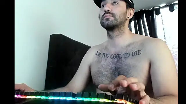 Snapshot of coolfriki chatting on February 1, 2026, 2:26 pm coolfriki online show from February 1, 2026, 2:26 pm