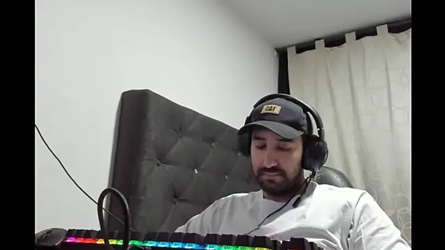 coolfriki online show from April 14, 2026, 5:12 am