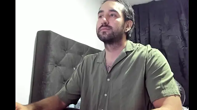 Snapshot of coolfriki chatting on December 20, 2025, 2:47 am coolfriki online show from December 20, 2025, 2:47 am