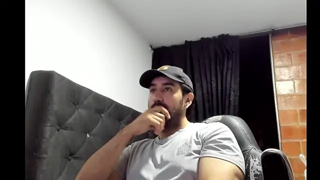 Snapshot of coolfriki chatting on January 19, 2026, 2:37 am coolfriki online show from January 19, 2026, 2:37 am